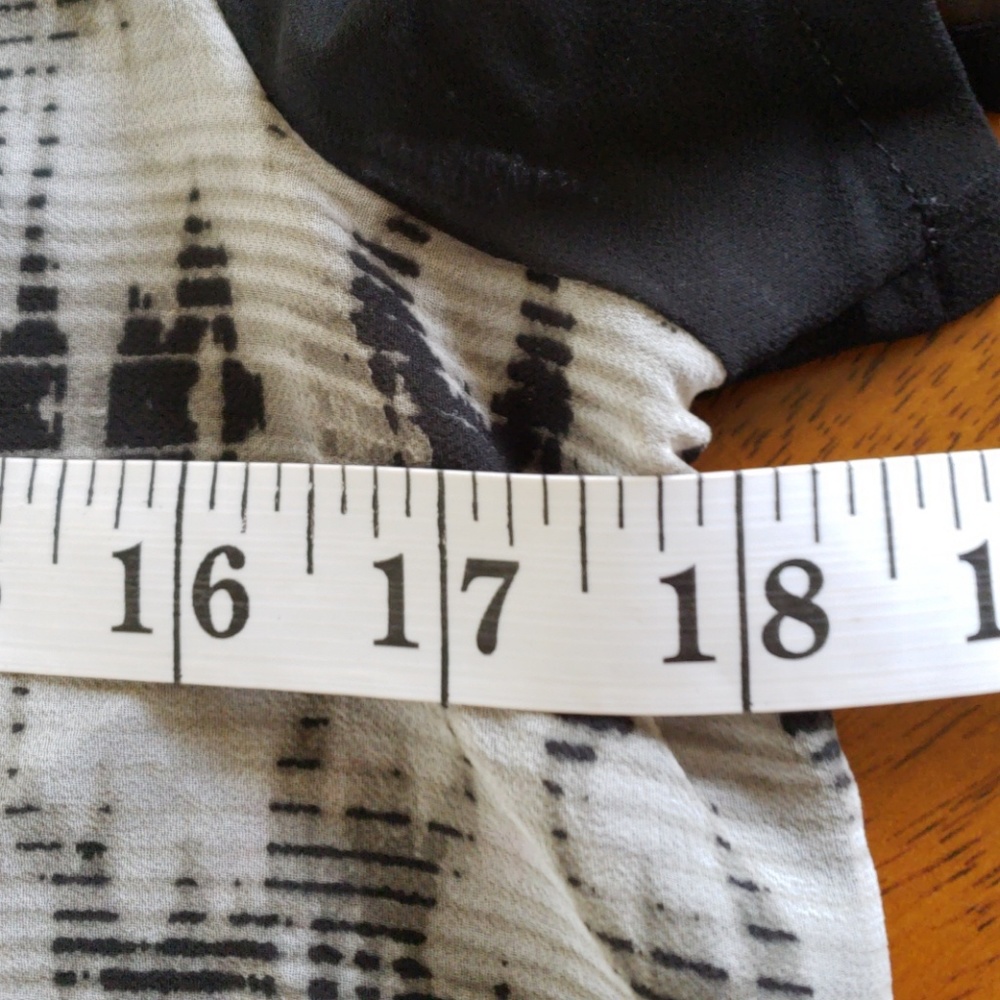 Aeo Blouse Size Small - image 4